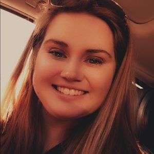 Meet your Posher, Lacey nichole